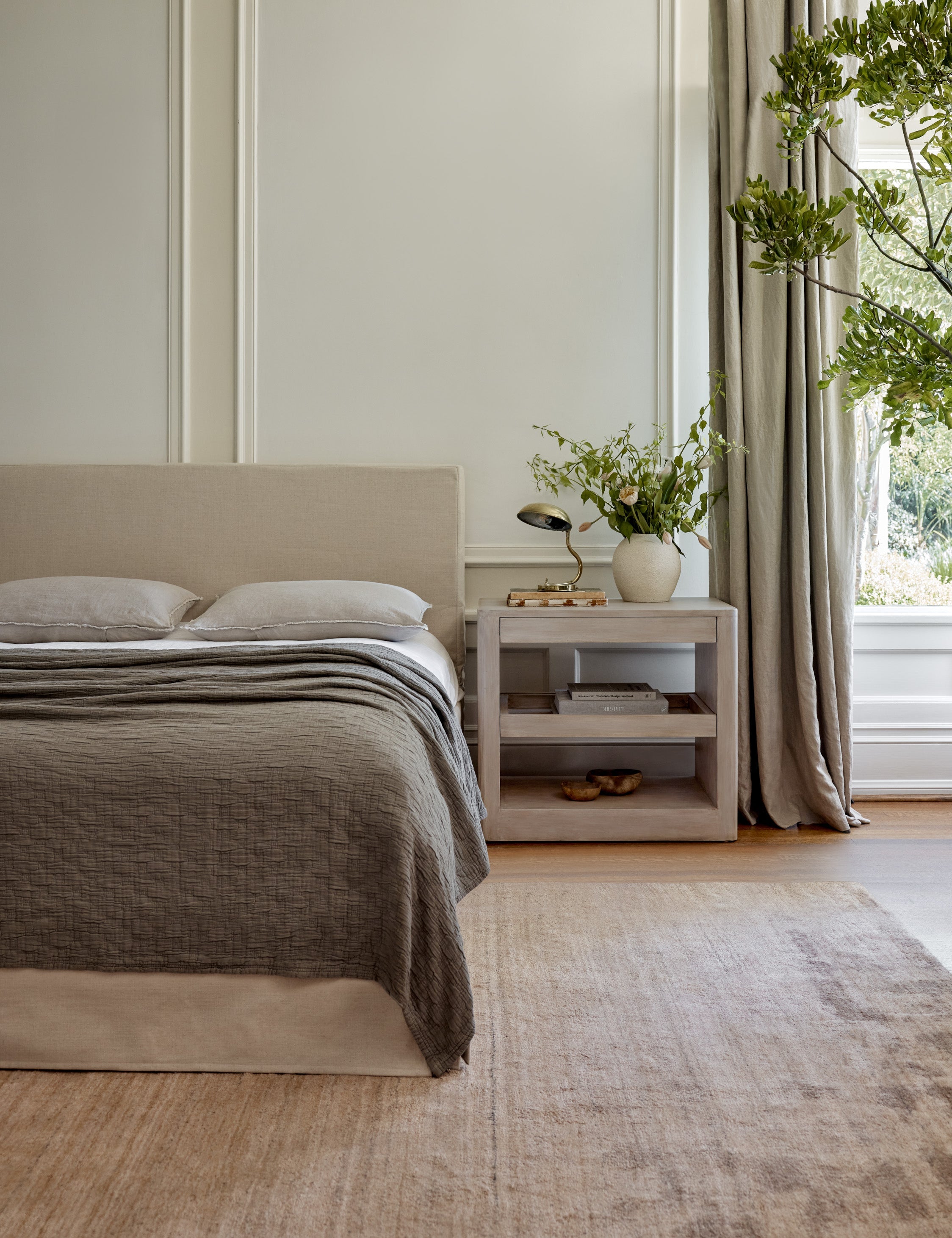 Arabel Nightstand